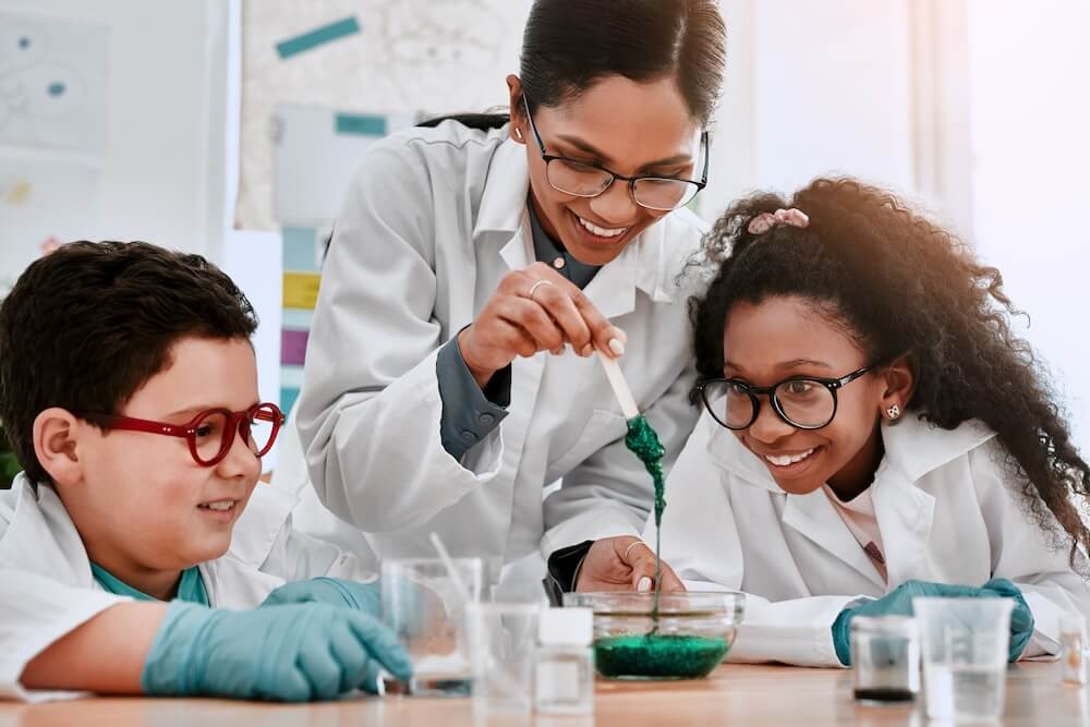 10 Fun Science Experiments for Multilingual Learners